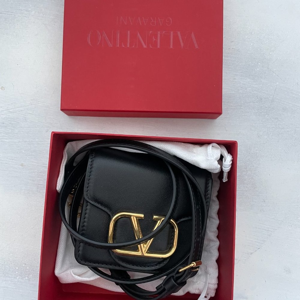 ❌SOLD❌Valentino Garavani Mini Square Bag Black Calfskin Leather Signature VLogo - Picture 3 of 12